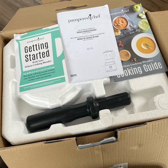 Pampered Chef deluxe cooking blender - Picture 2 of 3